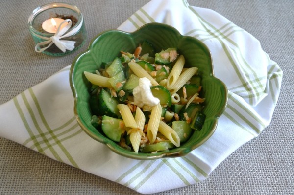 Pasta mit Lachs und Gurke