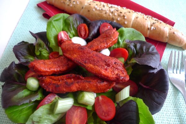 Salat mit Hühnerstreifen