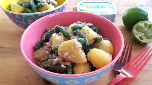 Kartoffelsalat mit Sardinen und Fisolen
