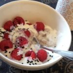 Amaranth mit Joghurt und Himbeeren
