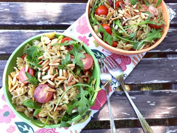 Mediterraner Nudelsalat