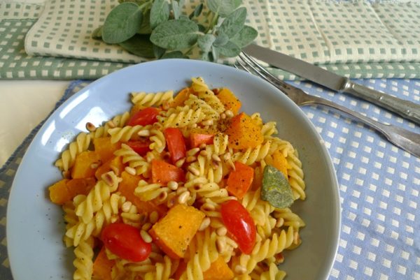 Kürbispasta mit Salbei