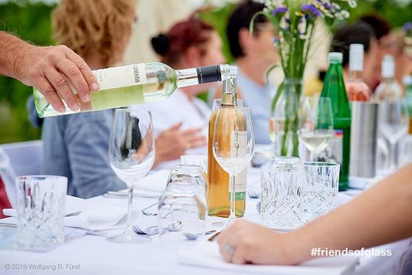 Glas für Glas purer Genuss mitten in den Weinbergen von Winzer Krems